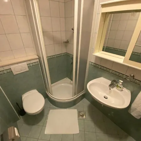 Kovac * マカルスカ