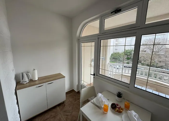 Kovac Μακάρσκα