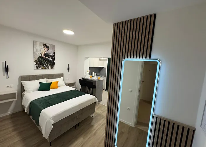 Kovac * Μακάρσκα