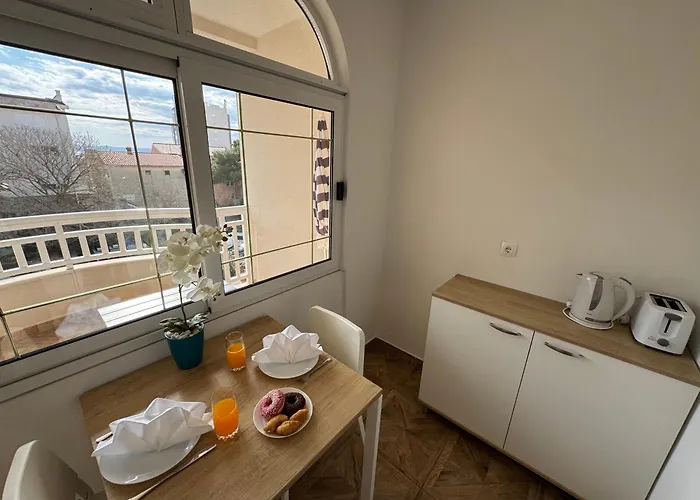 Kovac * Μακάρσκα